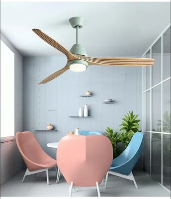 Ventilador de techo de madera de 52 pulgadas LED de 3 cuchillas Ventilador de techo de madera de motor DC