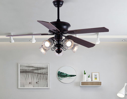 Clásico 52 en el ventilador de techo americano cuchillas de madera contrachapada con control remoto
