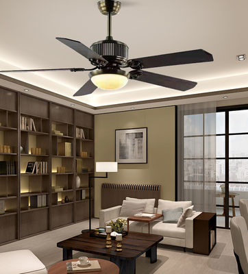 Ventilador de techo de madera contrachapada de 52 pulgadas con luz Ventiladores de techo contemporáneos con luces LED
