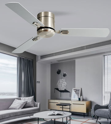 Ventilador de techo colgante de 52 pulgadas con ventilador de techo de 3 cuchillas blanco claro